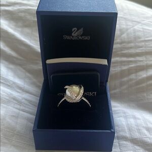 Swarovski Swan Nude Pearl Ring Size 9 NWT